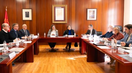 Al centre i a la dreta, la consellera Paneque en la seva visita a la Val d'Aran