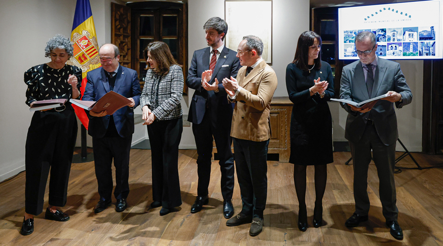 Les autoritats en la presentació de la candidatura transnacional (SFGA)