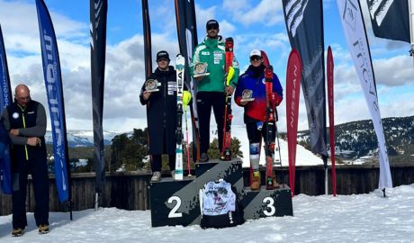 Àlex Rius dalt de tot del podi i Bartumeu Gabriel, segon