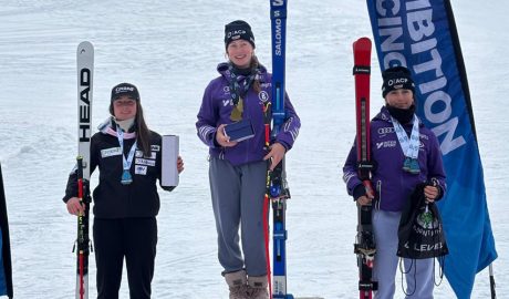 Íria Medina, en un dels podis dels dos que ha assolit aquest dimecres, a Hinterreit