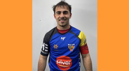 A la imatge, Valentí Hoxha