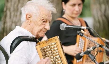 Artur Blasco, amb Cati Plana, en un concert al Dansàneu, aquest estiu passat