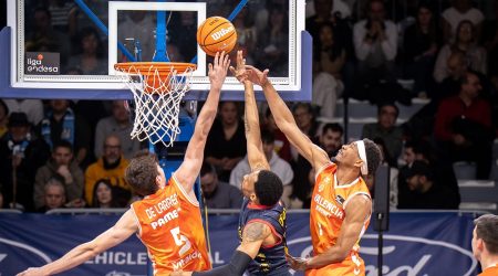 Joc poc resolutiu del BC Andorra contra el València que se salda amb una nova desfeta