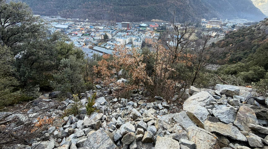 La zona per on va caure rodolant el roc