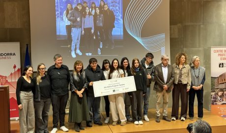 Equip guanyador de la 10a edició del projecte Tàndem amb les autoritats