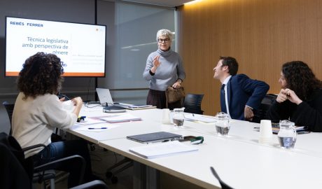 Formació de tècnica legislativa en perspectiva de gènere