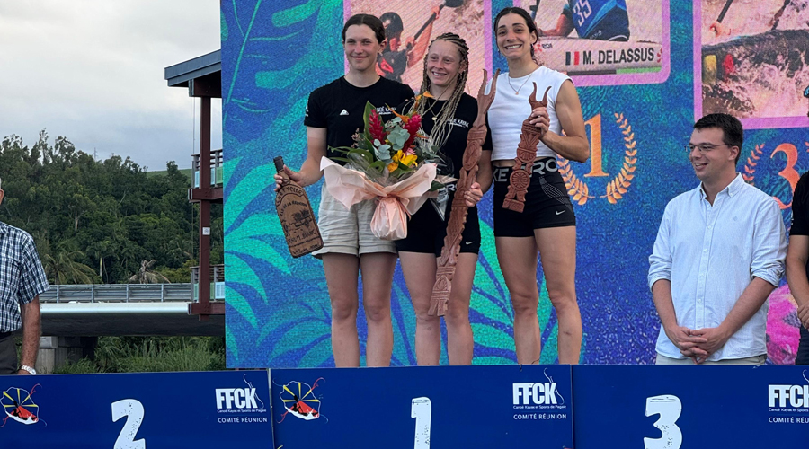 Mònica Doria (a la dreta) en un dels podis aconseguits