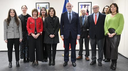 Al centre de la imatge, la ministra, Imma Tor i el conseller, Jaume Duch