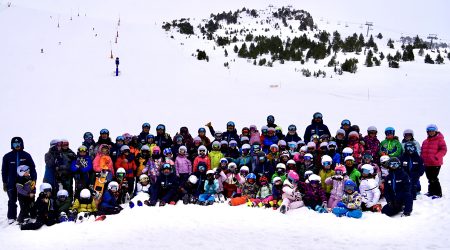 Els infants participants a l'Escola de Neu