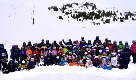 Els infants participants a l'Escola de Neu