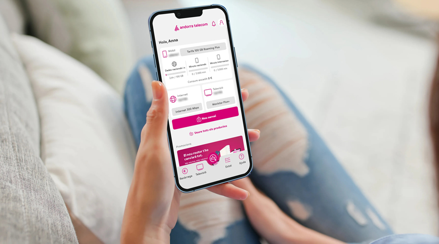 Un mòbil amb l'aplicació oberta (Andorra Telecom)