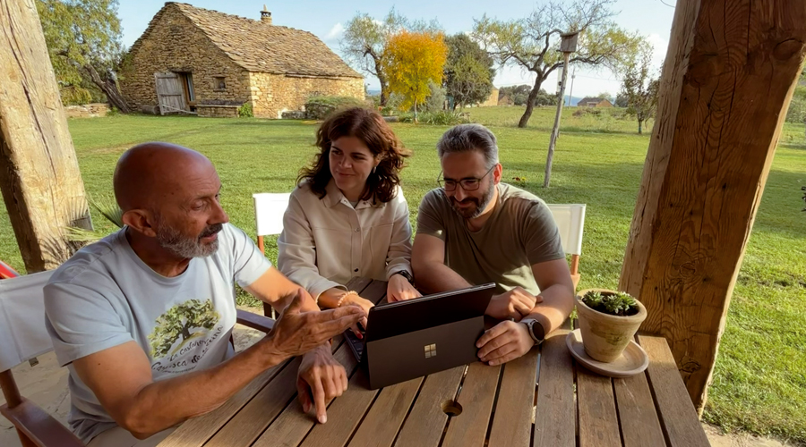 Joan Martínez Benazet, Judit Pedrós i Eric Jover (Anem Editors)