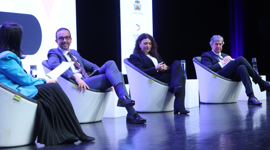 Sandra Carvao, Jordi Torres, Simonida Kordić i Pedro Machado durant el congrés