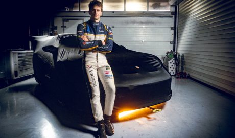 Frank Porté amb el seu Porsche