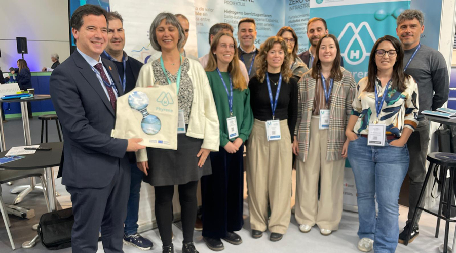 Els socis del projecte Phyrene, amb Mikel Irujo (esquerra), conseller d'Indústria i de Transició Ecològica i Digital Empresarial del Govern de Navarra. Foto: Cedida