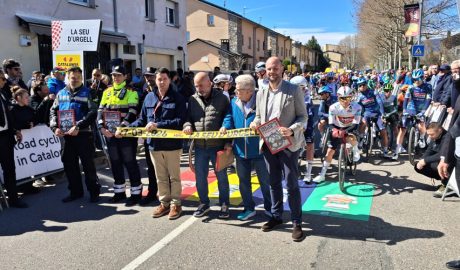 Les autoritats, just abans de la sortida de l'etapa, aquest matí, a la Seu d'Urgell