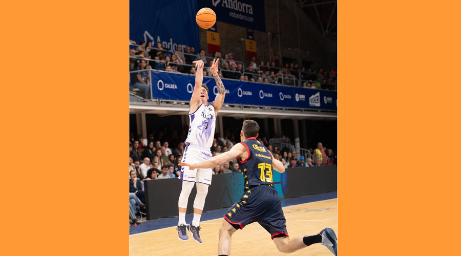 A la imatge, el visitant Justin Jaworski, que ha anotat 36 punts. Foto: ACB