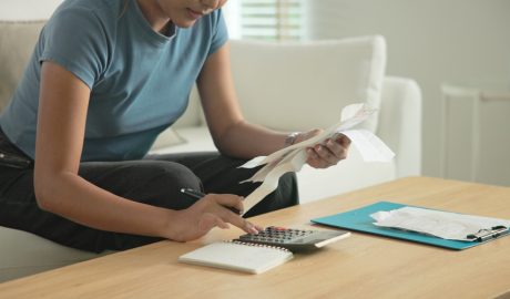 Una dona "fent números"