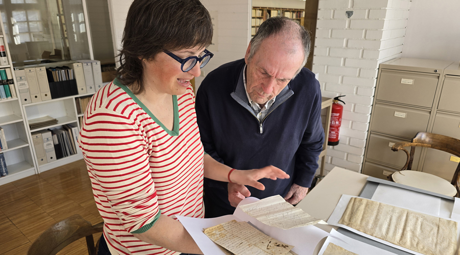 La directora de l'Arxiu Comarcal de la Cerdanya, Erola Simon