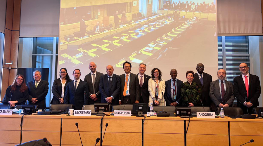 L'ambaixador, Ferran Costa, setè per la dreta