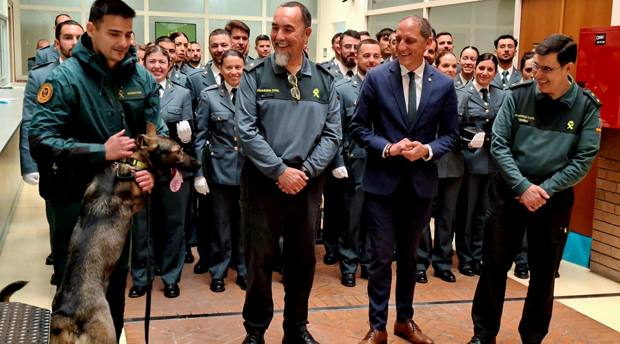 José Crespín ha donat la benvinguda als nous guàrdies i a la gossa Amy