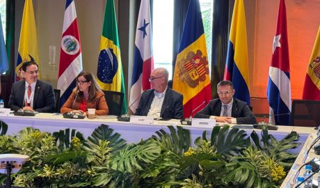 Joan León, a la foto, primer per la dreta