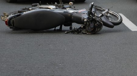 Imatge d'arxiu d'una moto accidentada