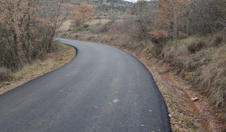 Pavimentació d'una via d'accés a una zona rural del Pirineu