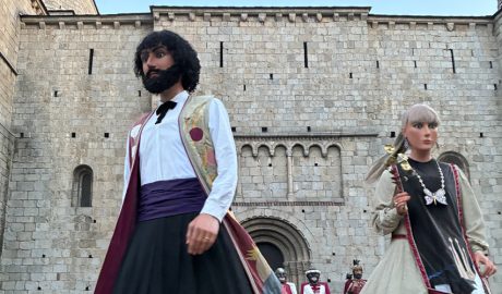 Tret de sortida, a la Seu, de la XVII Fira del Món Geganter