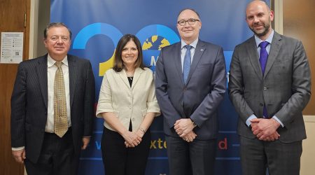 Membres de la delegació de les Nacions Unides amb la ministra d'Afers Exteriors, Imma Tor