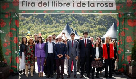 Foto de grup de les autoritats a la fira