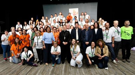 Foto de grup de la 22a edició de la Trobada esportiva de residències