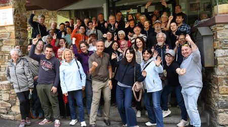 Foto de grup dels voluntaris i autoritats