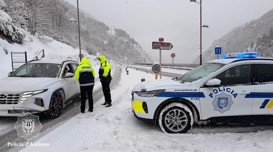 Control de la Policia a l'hivern