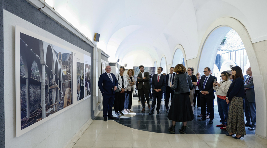 Inauguració de l'exposició "Meritxell reneix"