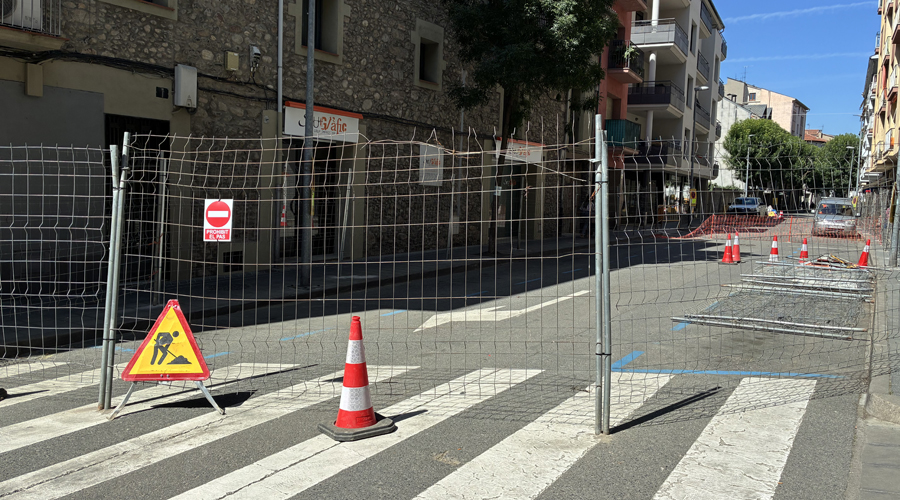 Obres al carrer Regència d'Urgell
