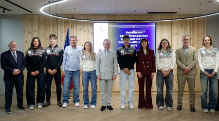 Els atletes en la recepció del Govern
