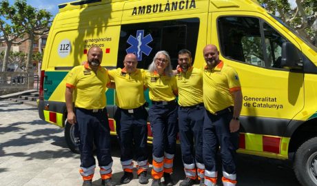 L'equip del SEM que ha presentat les ambulàncies avui a Tremp