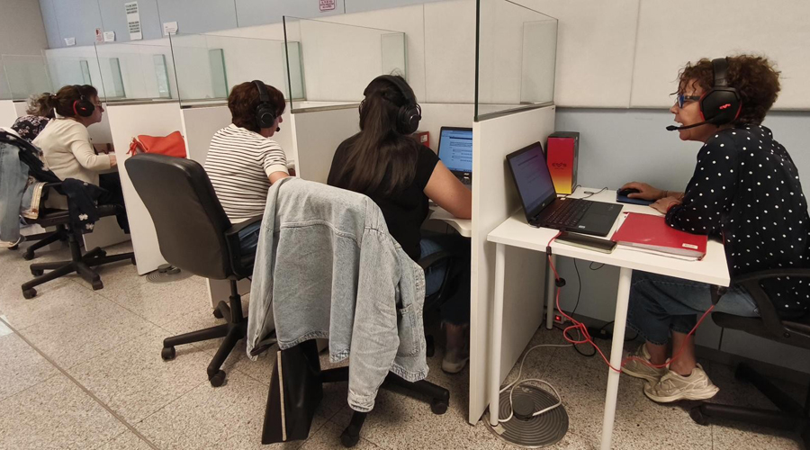 Inici de les trucades per a realitzar l'enquesta (AR+I)
