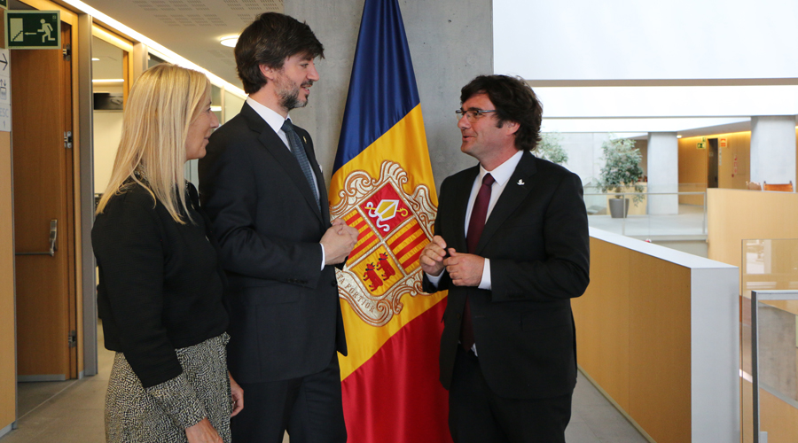 La subsíndica, Sandra Codina; el síndic, Carles Ensenyat; i el Raonador del Ciutadà, Xavier Cañada
