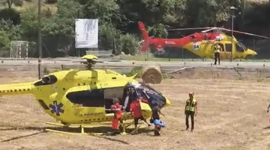 Helicòpter que ha atès el ciclista accidentat (Foto: Albert Arellano - RàdioSeu)