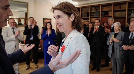 Maria Ubach un cop rebuda la condecoració