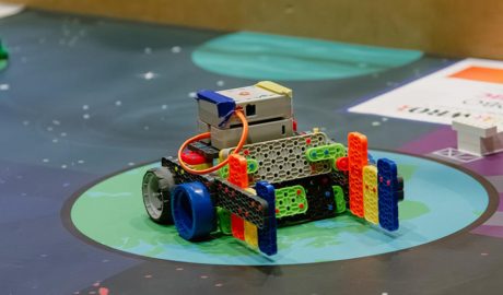 Un dels robots construïts en una edició anterior de la World Robot Olympiad
